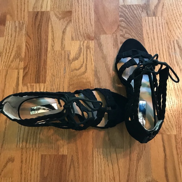 NIB INC Black Wedge Witley Open Toe Sandals 7.5M - Picture 6 of 16